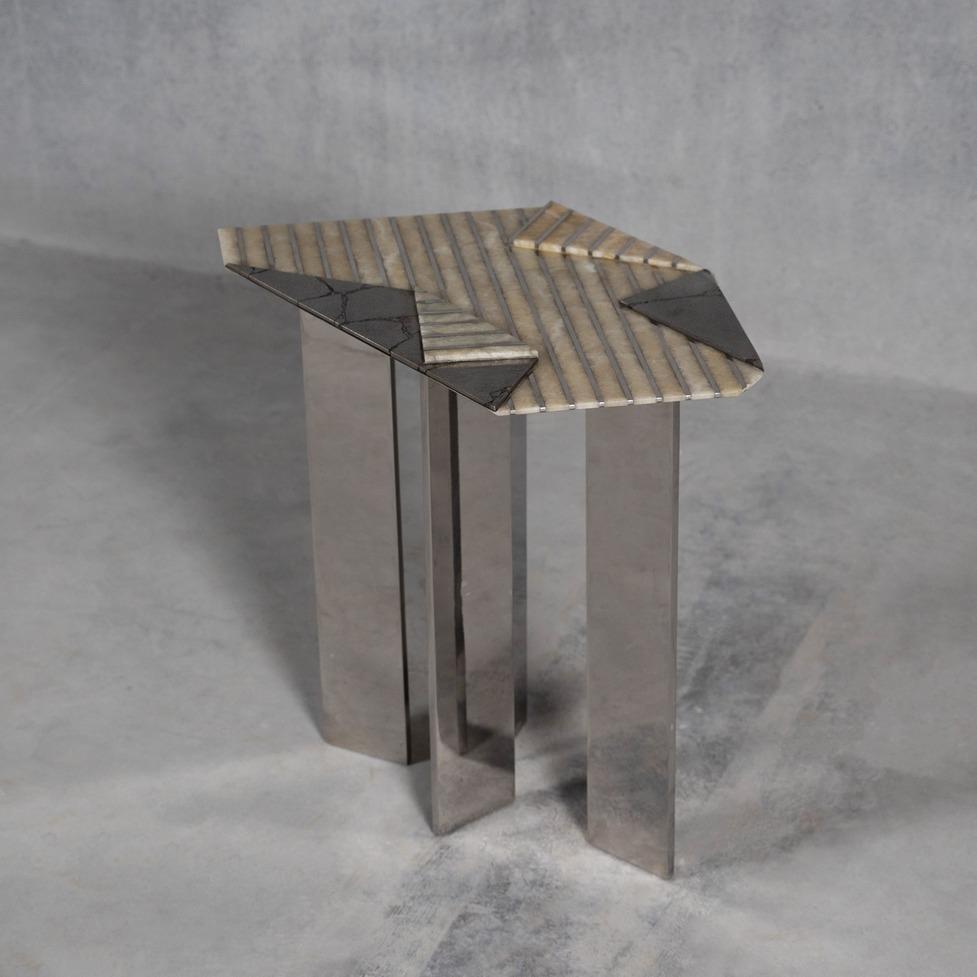 ORI SIDE TABLE - Image 2