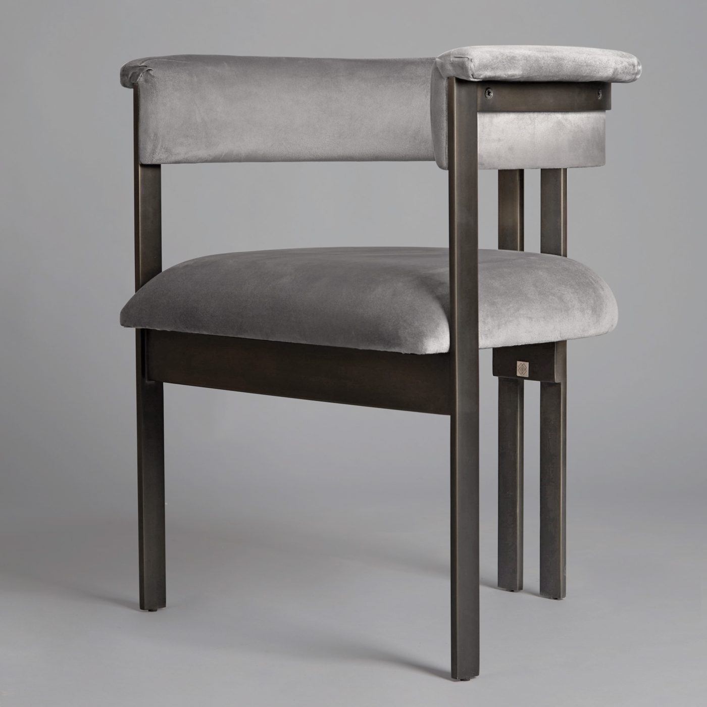 LINEAR DINING CHAIR