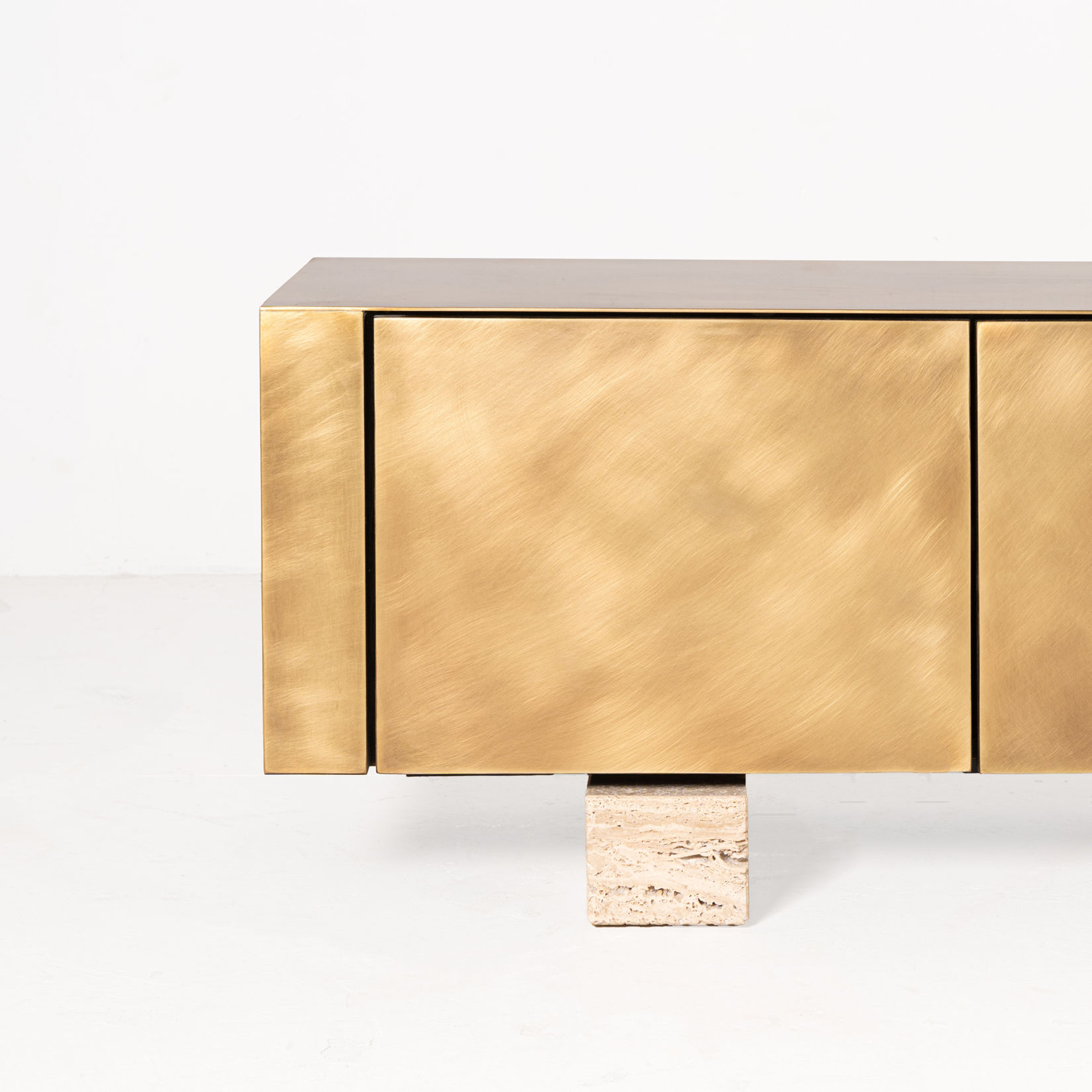 LYN MEDIA UNIT - BRASS - Image 3
