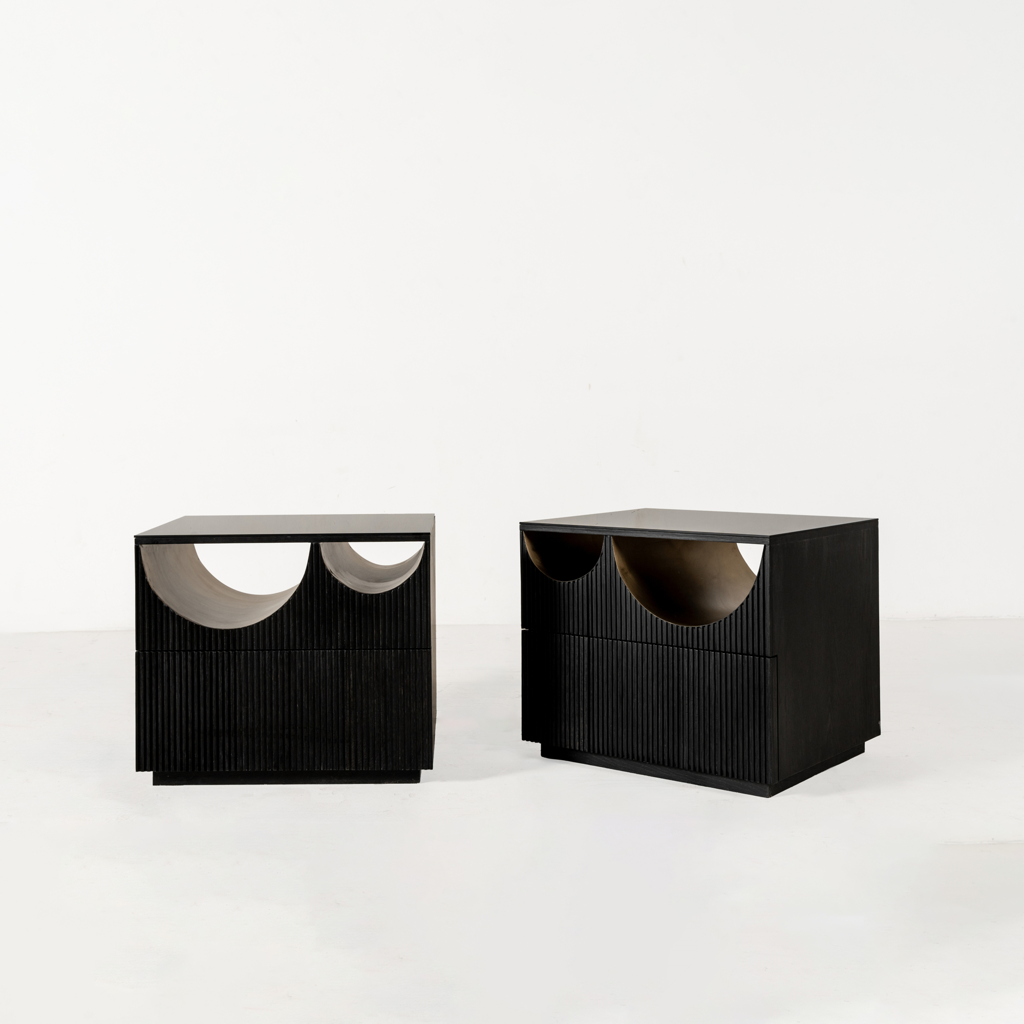 ZENITH BEDSIDE TABLE - Image 4